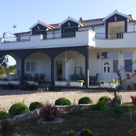 Apartment Viki Лозовац Экстерьер фото