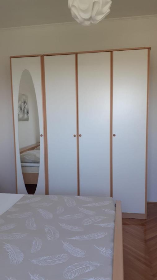 Apartment Viki Лозовац Экстерьер фото