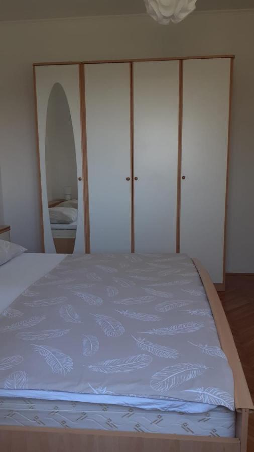 Apartment Viki Лозовац Экстерьер фото
