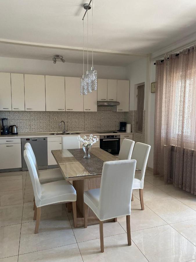 Apartment Viki Лозовац Экстерьер фото